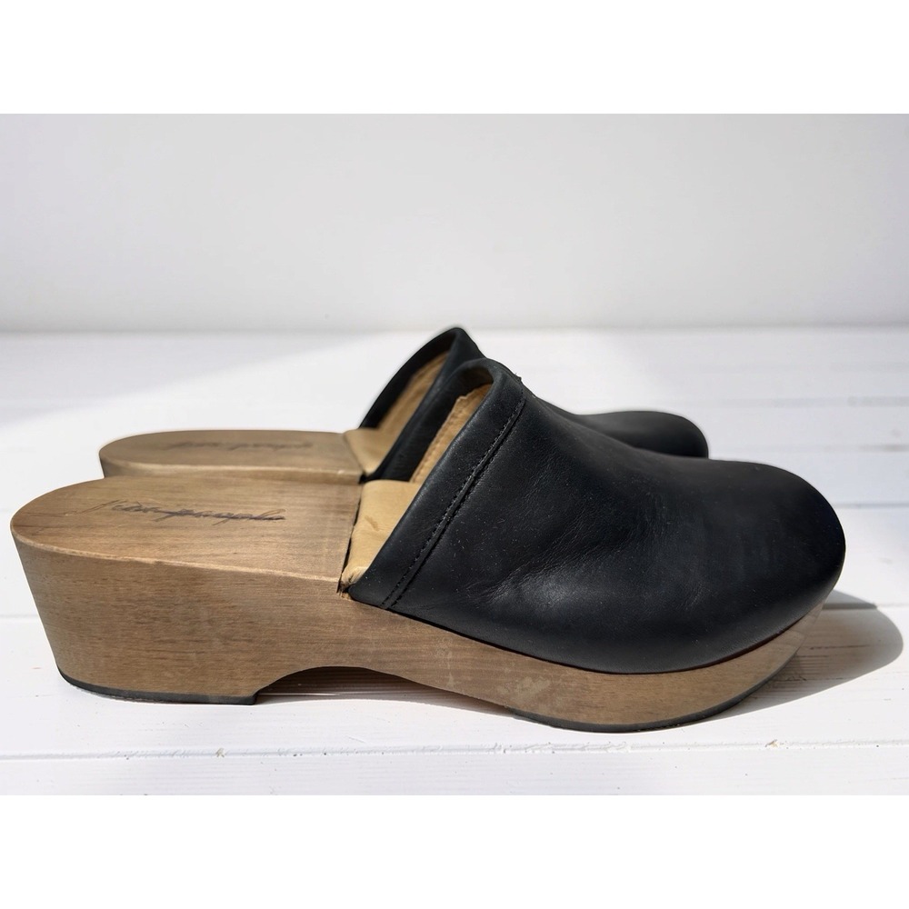 Free People Carver Black Leather & Wooden Clogs Womens Size 37 Made In Spain EUC